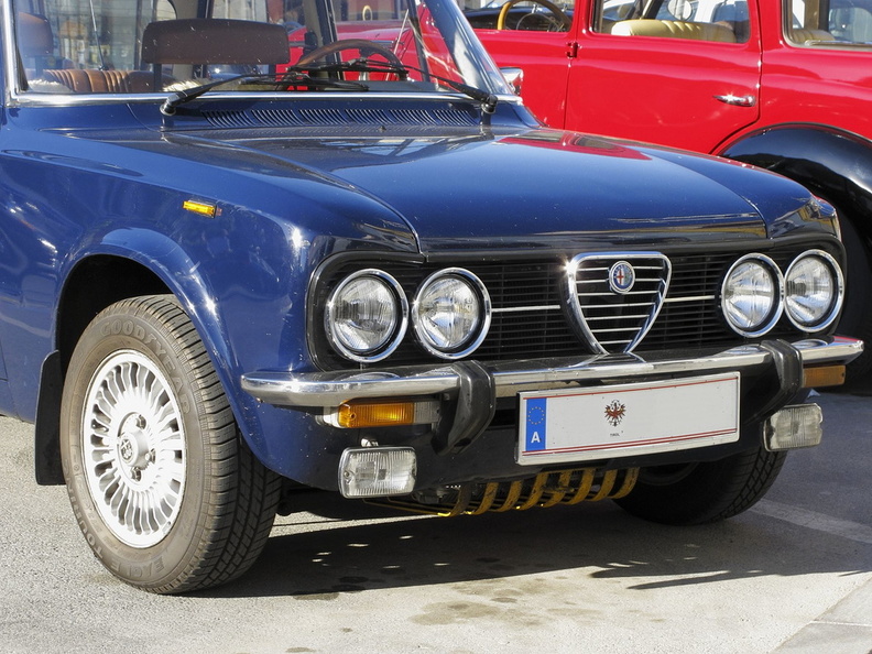 Alfa-Romeo-Giulia-Kuehlergrill.JPG
