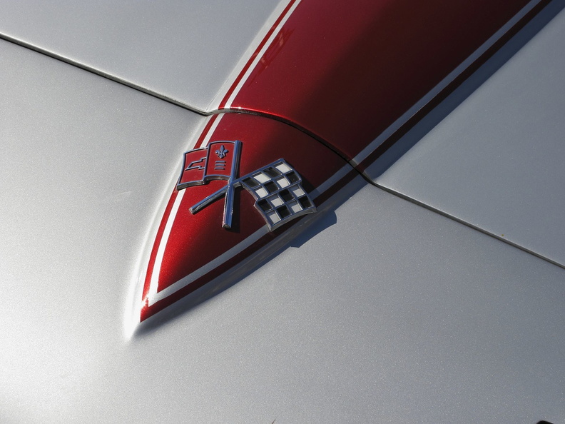 Chevrolet-Corvette-Emblem.JPG