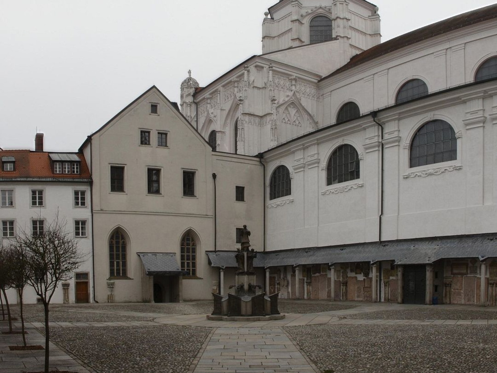 Serie Passau: Der Domhof des St. Stefan Doms 