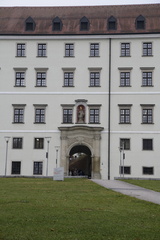 Serie Passau: Eingang des St. Nikola Kloster 