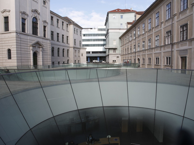 Serie Joanneumsviertel Graz - Der Haupteingang 