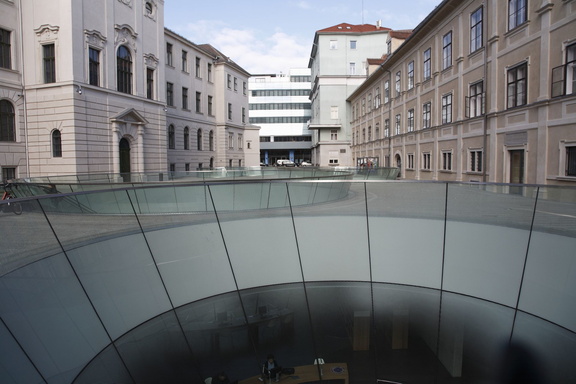 Serie Joanneumsviertel Graz - Der Haupteingang 